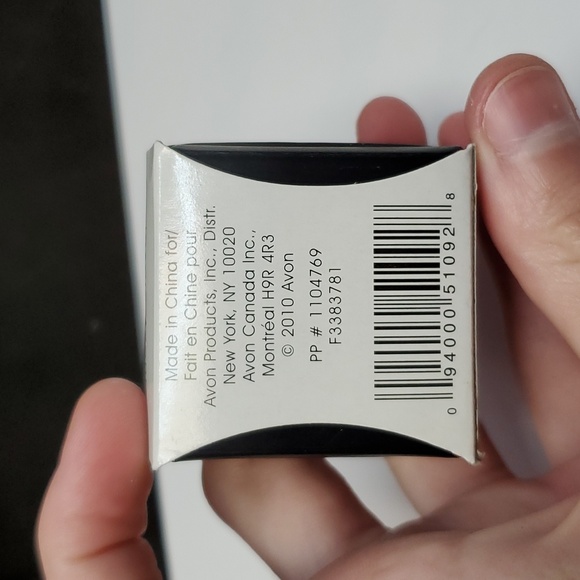 Saint Patricks day lucky clover necklace ~ 16 inches made by Avon 2010 - Picture 8 of 8